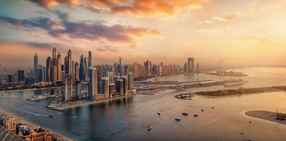 Beautiful,,Golden,Sunset,View,Of,The,Modern,Skyline,At,Dubai